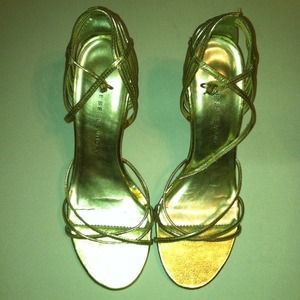 Gold Chinese laundry heels