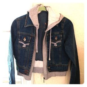 💥SOLD💥🎀CUTE JEAN JACKET WITH HOODIE🎀