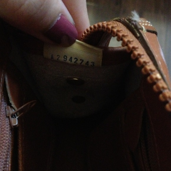 Dooney and Bourke crossbody / shoulder bag - Picture 3 of 4