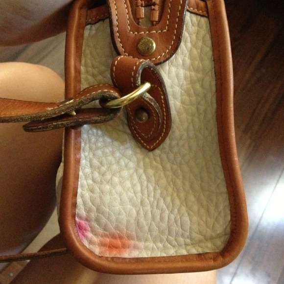 Dooney and Bourke crossbody / shoulder bag - Picture 4 of 4