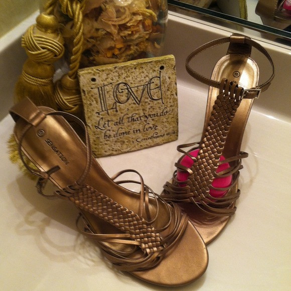 Shoes - Picture 2 of 2