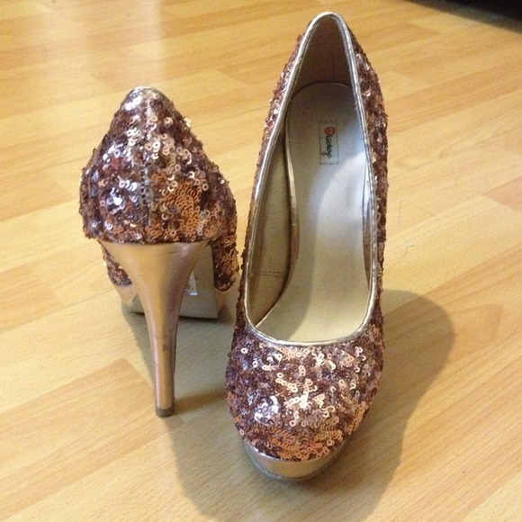 Glitter glitter heels