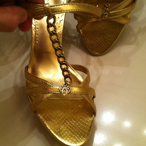 Shoes - Picture 2 of 2