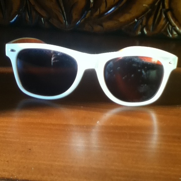 White cheetah print shades - Picture 1 of 4