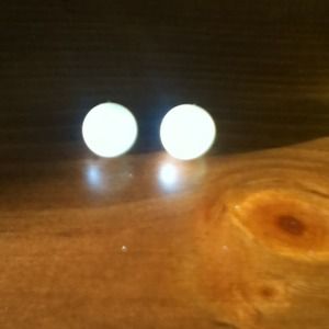 Jessica simpson  pearl earrings <3