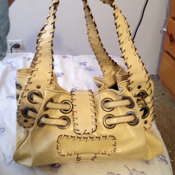 Light yellow bag 👜👝👛 ✋reserved✋