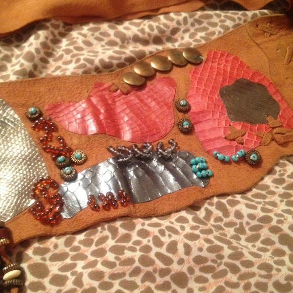 Suede belt - Picture 3 of 3