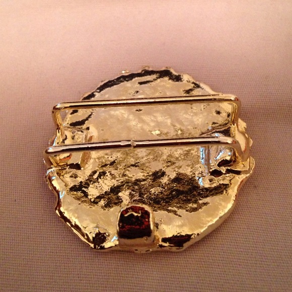 Gold Shell Scarf Accessory!! - Picture 2 of 2