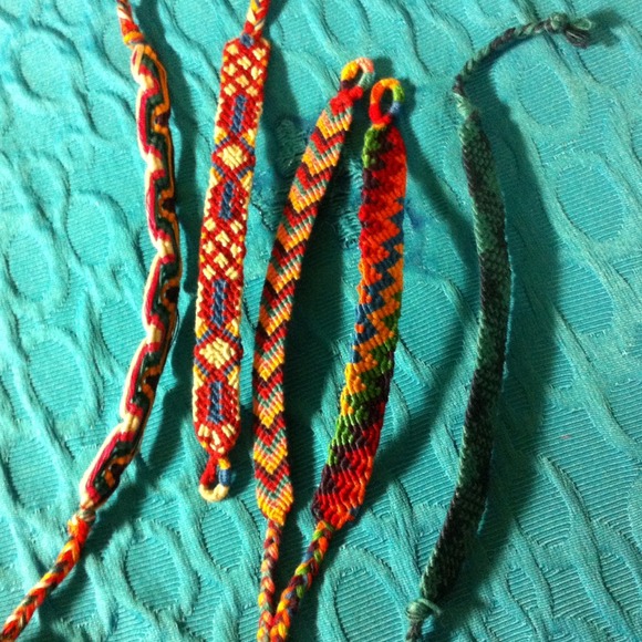 DIY friendship bracelets - Picture 1 of 1
