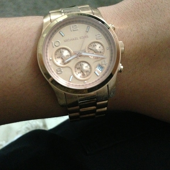 ❌RESERVED❌Michael kors rose gold