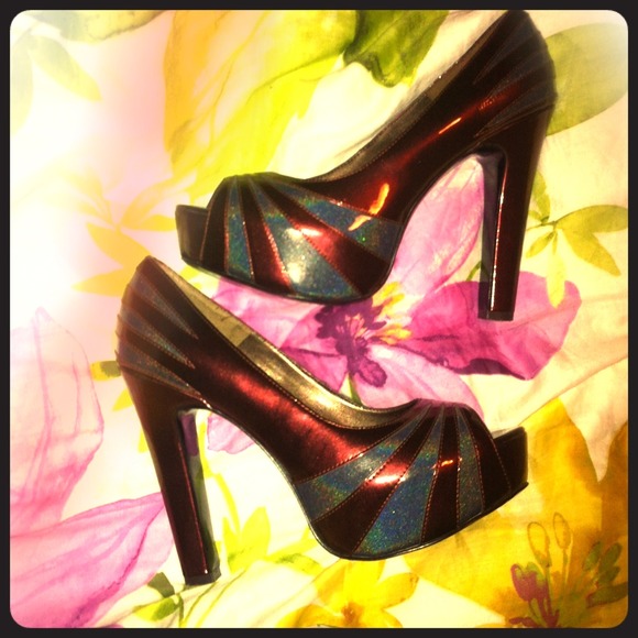 Jessica Simpson Peep-toe Pumps