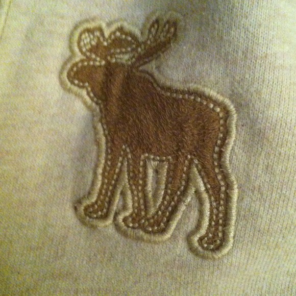 Abercrombie Sweater - Picture 2 of 4