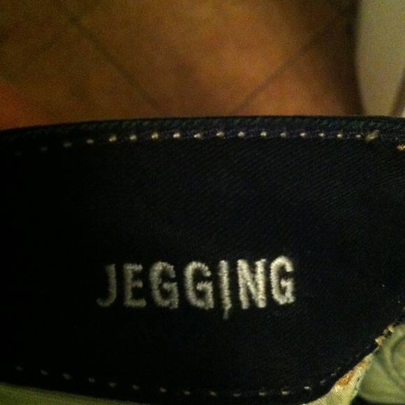 American Eagle Jeans - Picture 4 of 4