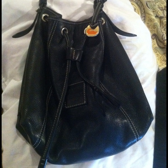 Dooney bourke