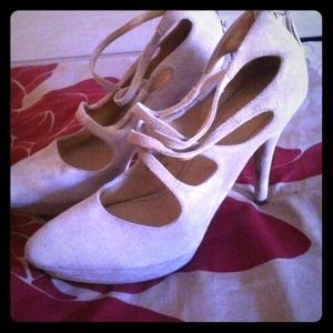 Nude suede Nine West strappy pumps w/ gold details