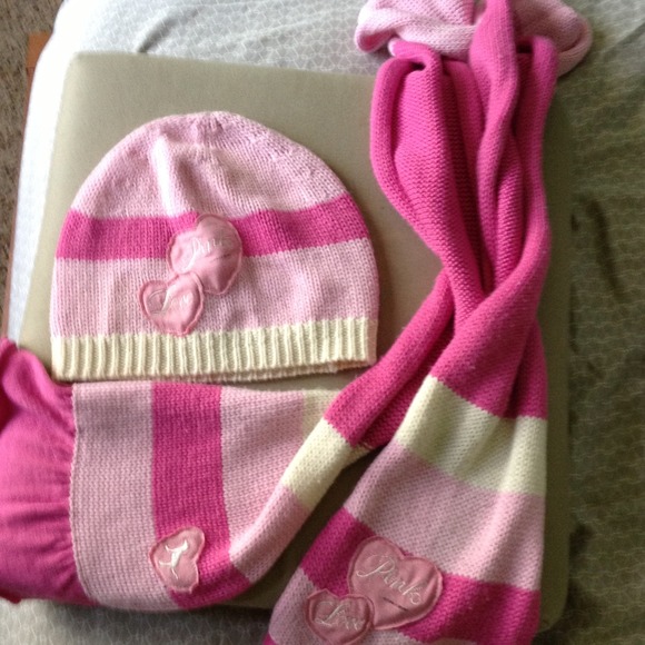 Pink hat and scarft