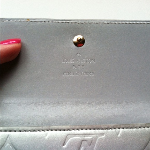 Louis Vuitton Monogram Vernis Elise Wallet - Picture 4 of 4