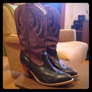 REDUCED Vintage Frye Boots Purple/Black Leather