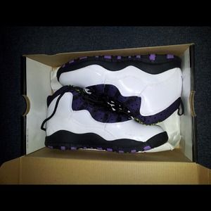🔴SOLD🔴 Jordan 10 Retro