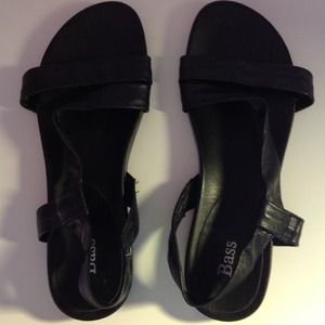 Bass Sandals