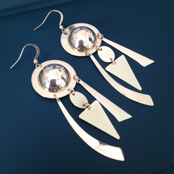 3" shiny gold geometric shaped earrings