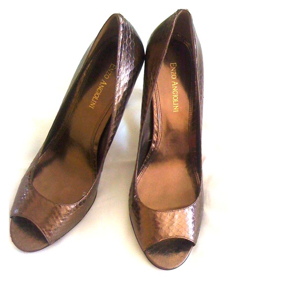 Enzo Angelino peep toe pumps