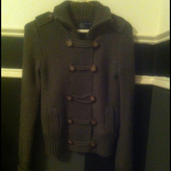 Hunter green sweater!