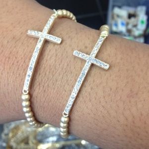 ✨ Reserved ✨  4 gold crosses