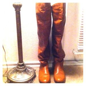 TAN RIDING BOOTS
