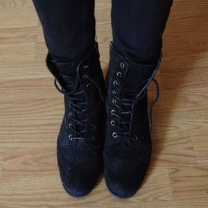 Old navy size 9 black boots