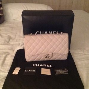 Light gray Jumbo Chanel classic