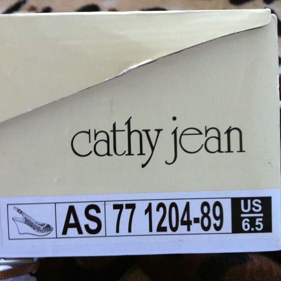 Cathy Jean Wedges - Picture 4 of 4