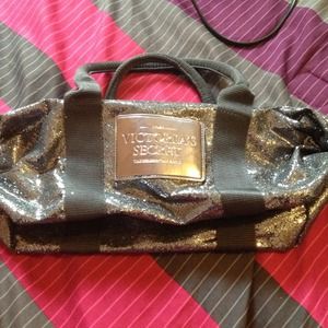 ↘Reduced Victoria secret bag