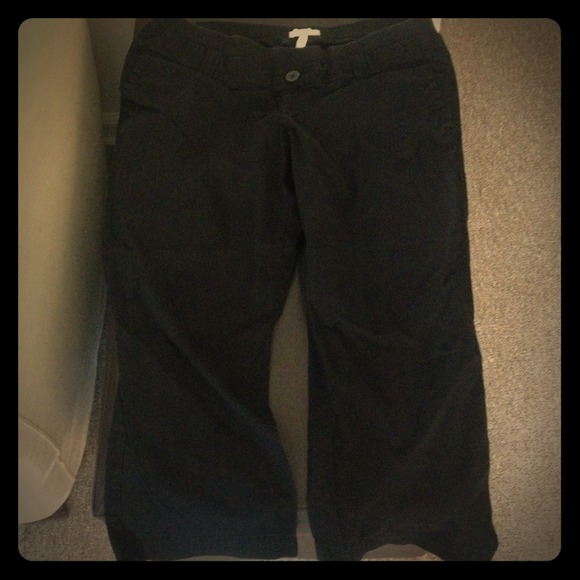 💢SOLD💢black maternity capris