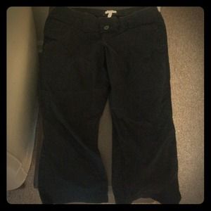 💢SOLD💢black maternity capris