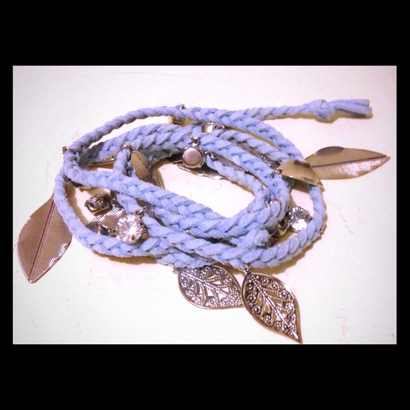 Blue charm bracelet - Picture 1 of 1