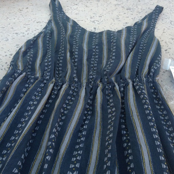 💢SOLD💢Tribal Print Dress - Picture 2 of 4