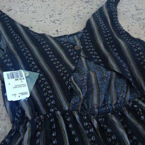 💢SOLD💢Tribal Print Dress - Picture 3 of 4