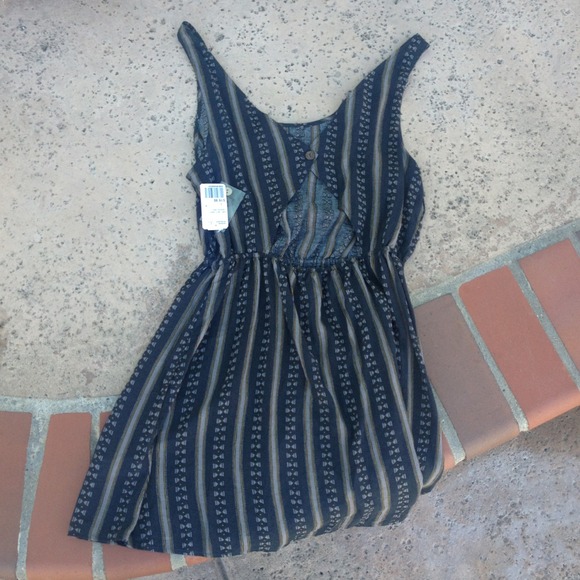 💢SOLD💢Tribal Print Dress - Picture 4 of 4