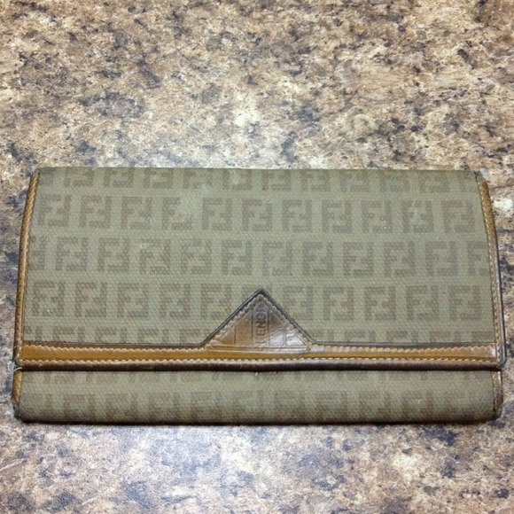 Fendi wallet