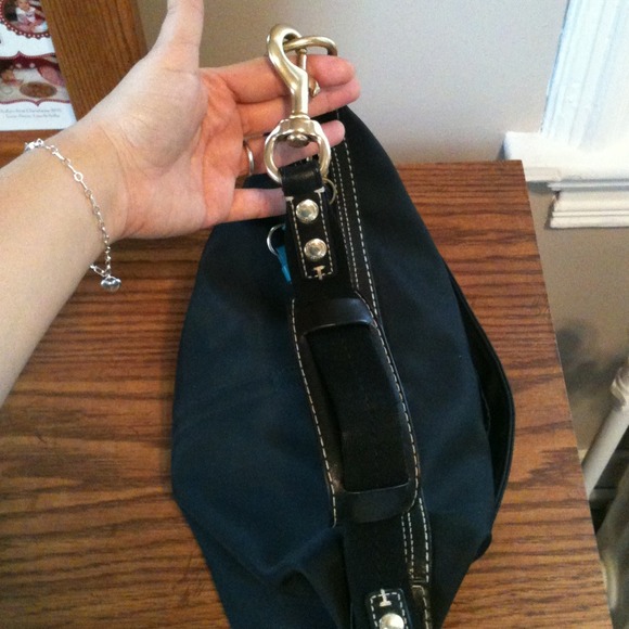 COACH black purse/ blue inside - Picture 3 of 4