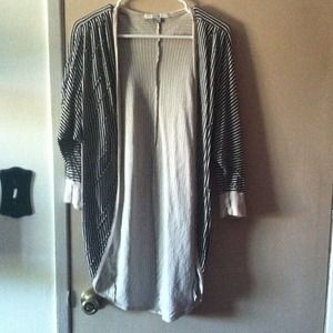 🆕Forever 21 Sweater