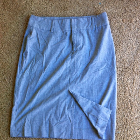 Grey pencil skirt