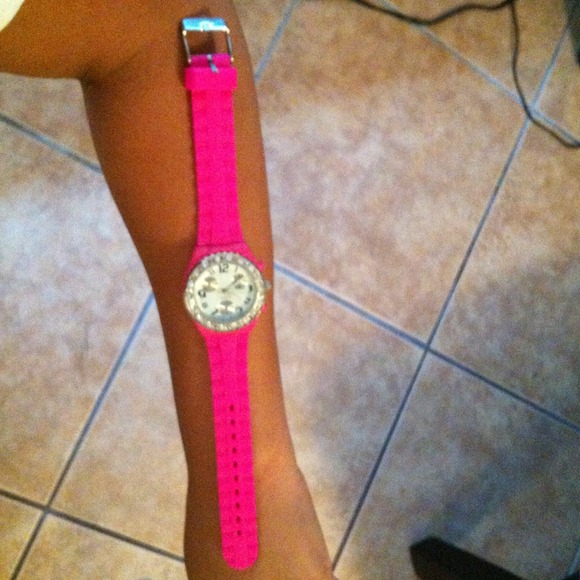 Pink watch - Picture 4 of 4