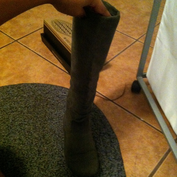 Gray Soft Boots - Picture 2 of 3