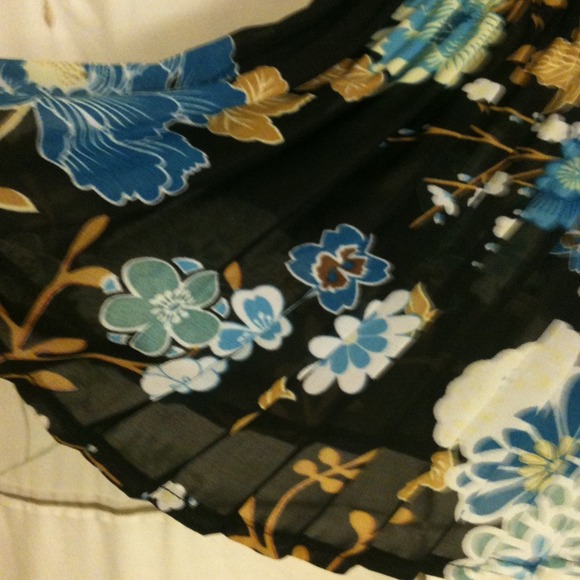 Blouse - Picture 3 of 3