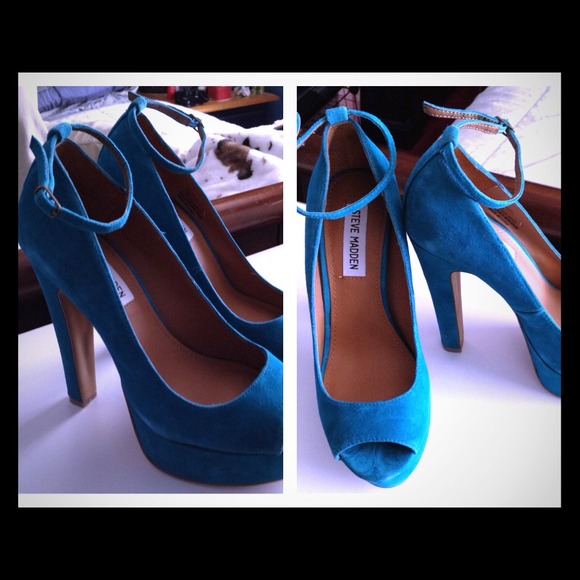 STEVE MADDEN teal pumps