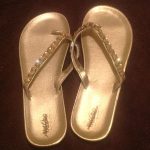 Mossimo flip flops