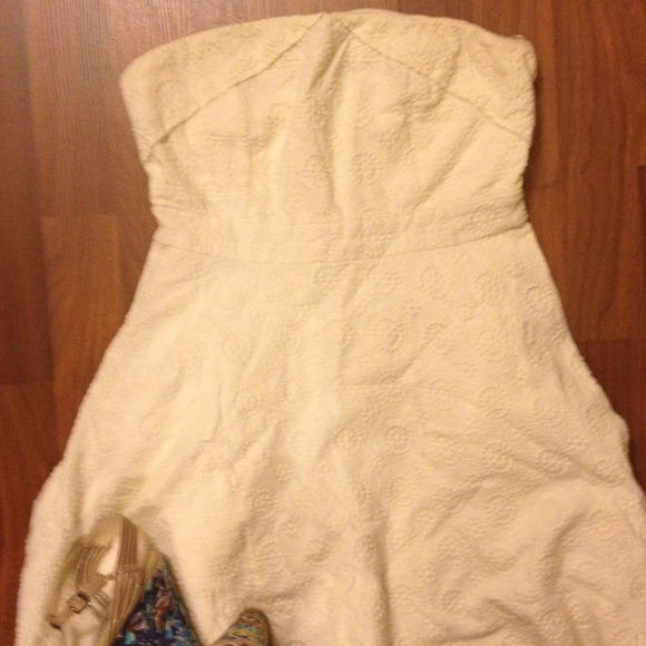 Gorgeous white sundress! - Picture 2 of 4