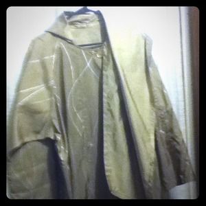 Lightweight trapeze style trench